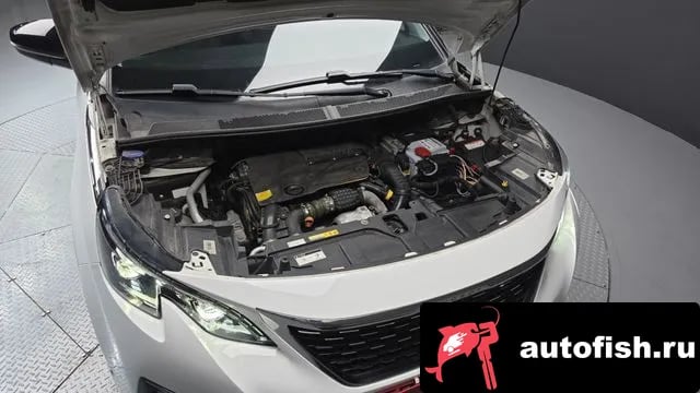 Peugeot 3008 3008 second generation 2018 года - вид 6