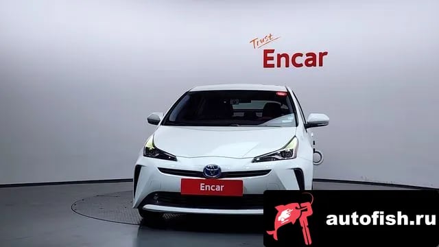 Toyota Prius Prius 4th Generation 2019 года - вид 3