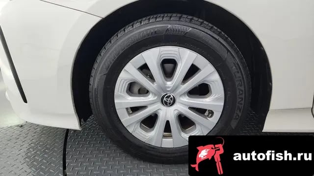 Toyota Prius Prius 4th Generation 2019 года - вид 5