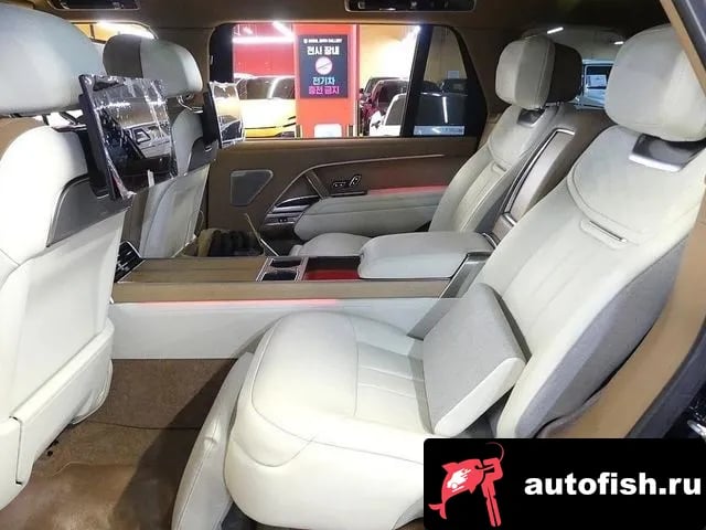 Land Rover Range Rover Range Rover 5th Generation 2024 года - вид 1