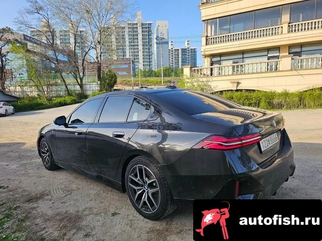 BMW 5-Series 5 Series (G60) 2025 года - похожие автомобили