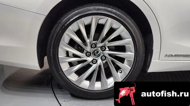 Lexus ES ES300h 7th generation 2018 года - вид 5