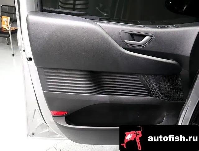 Hyundai Staria The New Staria 2026 года - похожие автомобили