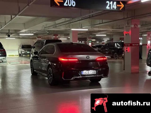 BMW 7-Series 7 Series (G70) 2025 года - вид 4