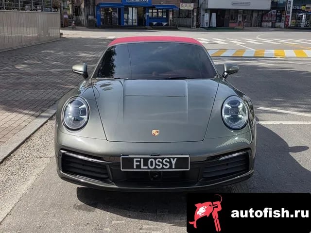 Porsche 911 911 (992) 2021 года - вид 3