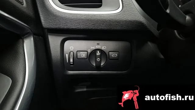Volvo V40 V40 2018 года - похожие автомобили