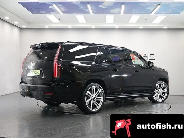 Cadillac Escalade Escalade 5th Generation 2025 года - похожие автомобили
