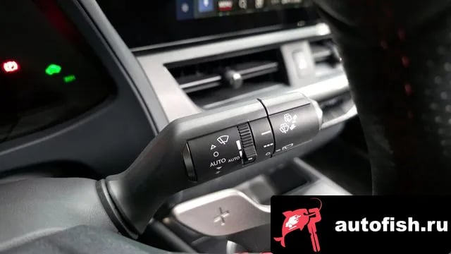 Lexus UX UX250h 2023 года - похожие автомобили