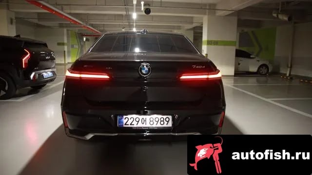 BMW 7-Series 7 Series (G70) 2025 года - вид 4