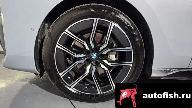 BMW 7-Series 7 Series (G70) 2025 года - вид 5