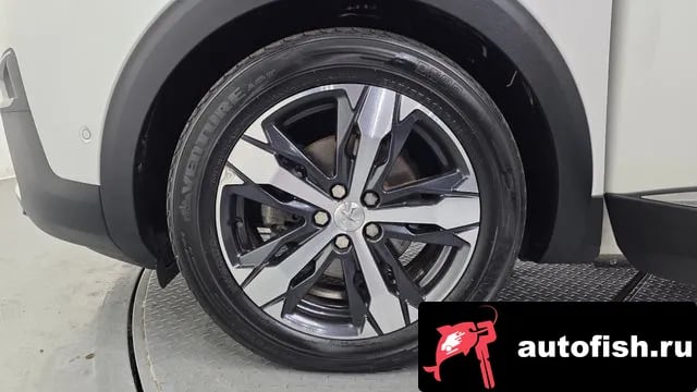 Peugeot 3008 3008 second generation 2018 года - вид 5