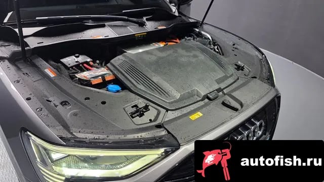 Audi e-tron e-Tron 2020 года - вид 6