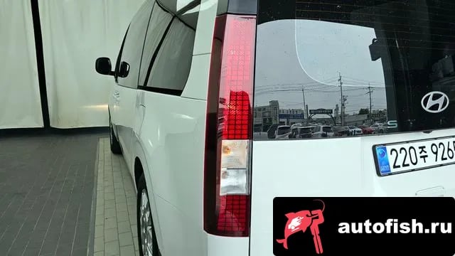 Hyundai Staria Staria 2025 года - похожие автомобили