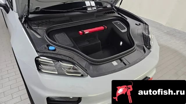 Porsche Macan Makan EV 2025 года - вид 6