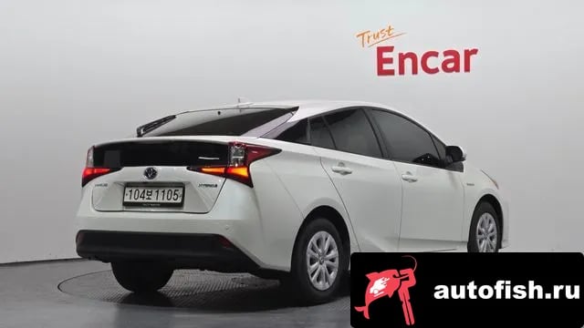 Toyota Prius Prius 4th Generation 2020 года - вид 2