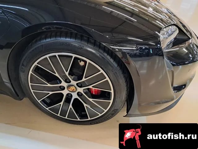 Porsche Taycan Taikan 2020 года - вид 5