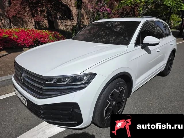 Volkswagen Touareg Tuareg 3rd generation 2025 года - вид 1