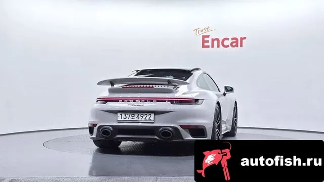 Porsche 911 911 (992) 2022 года - вид 4