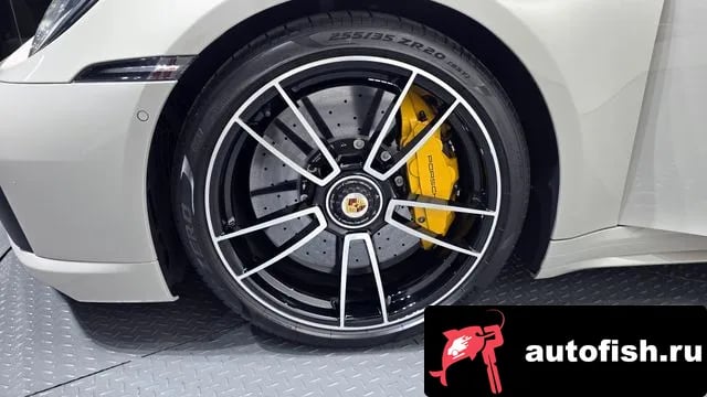 Porsche 911 911 (992) 2022 года - вид 5