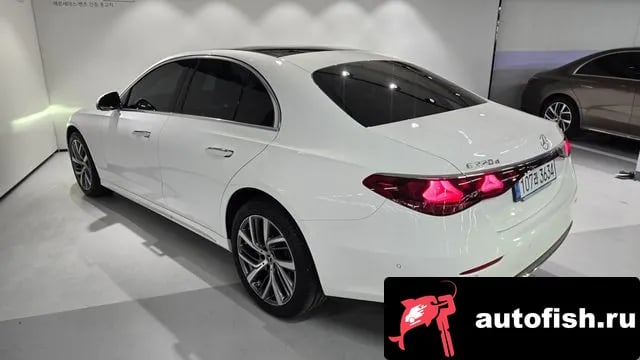 Mercedes-Benz E-Class E-Class W214 2025 года - вид 3
