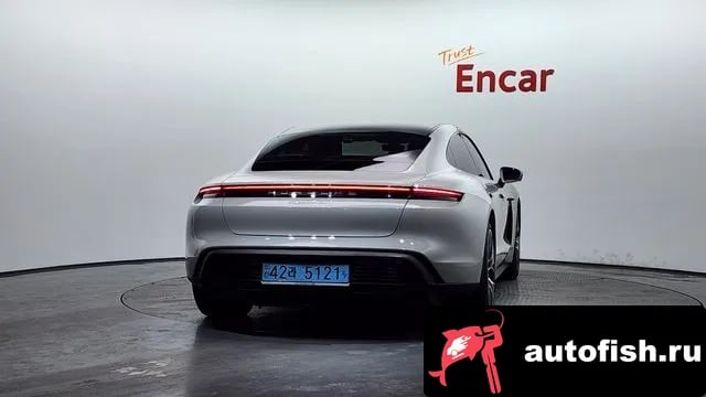 Porsche Taycan Taikan 2021 года - вид 4