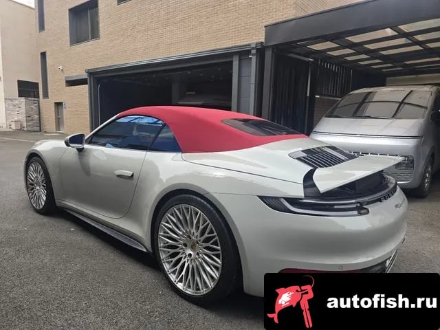 Porsche 911 911 (992) 2021 года - вид 3