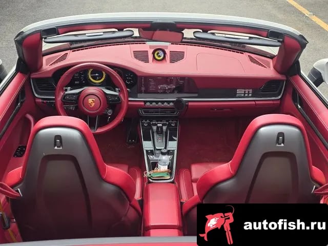 Porsche 911 911 (992) 2021 года - вид 6