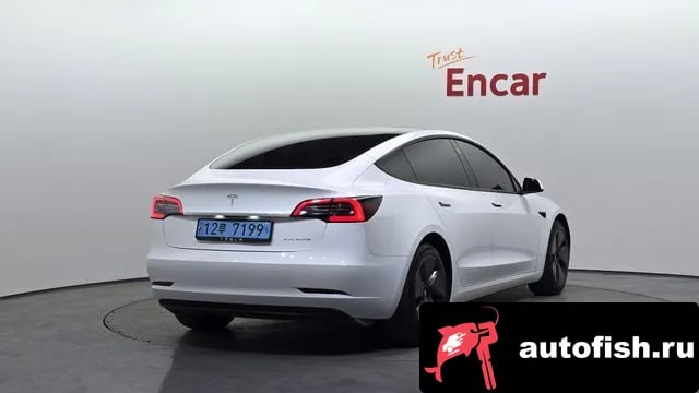 Tesla Model 3 Model 3 2021 года - вид 2