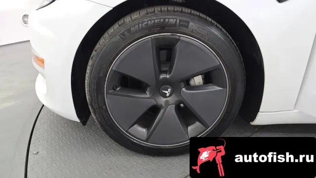 Tesla Model 3 Model 3 2021 года - вид 5