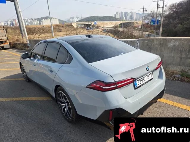 BMW 5-Series 5 Series (G60) 2025 года - вид 3
