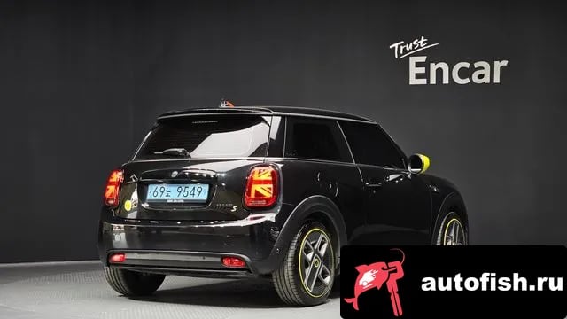 Mini Cooper Cooper Electric 2023 года - вид 2