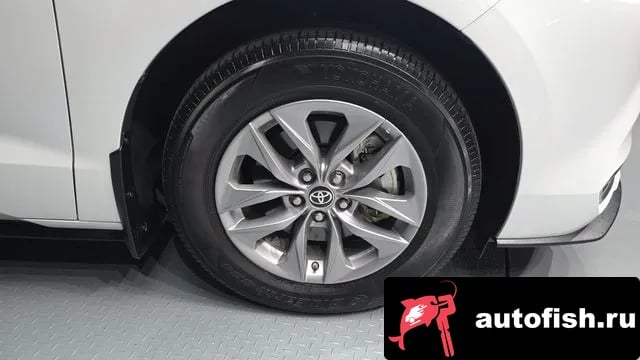 Toyota Sienna Siena 4th Generation 2024 года - вид 5