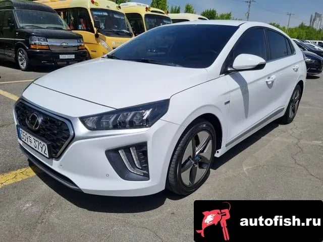Hyundai Ioniq The New Ionic Hybrid 2020 года - похожие автомобили