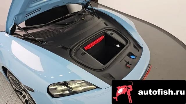 Porsche Taycan Taikan 2025 года - вид 6