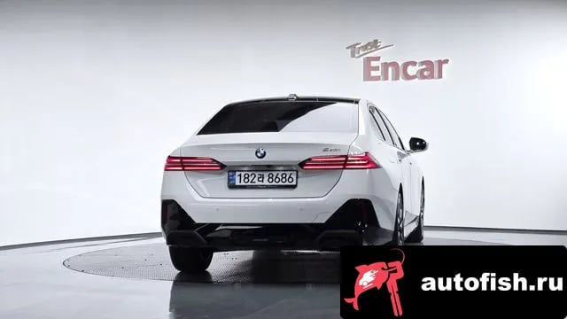 BMW 5-Series 5 Series (G60) 2024 года - вид 4