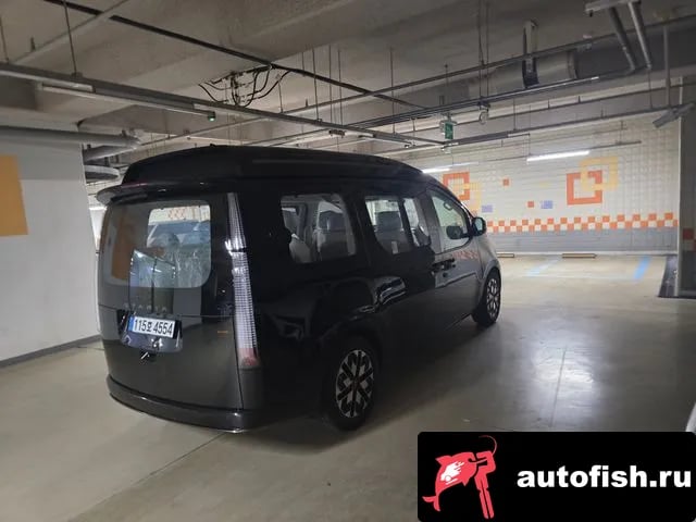 Hyundai Staria Staria 2025 года - похожие автомобили