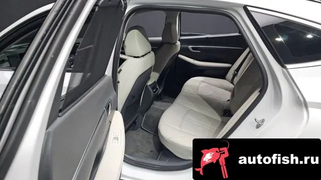 Hyundai Sonata Sonata D Edge Hybrid (DN8) 2026 года - похожие автомобили