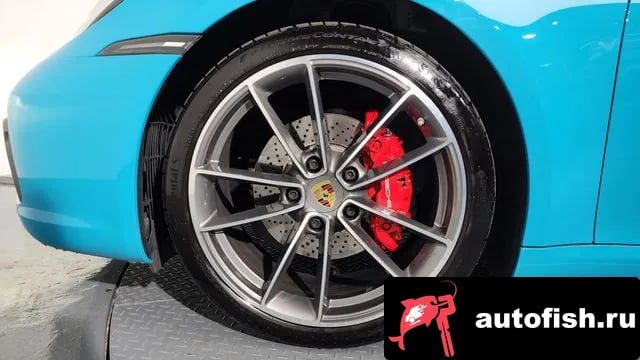 Porsche 911 911 (992) 2020 года - вид 5