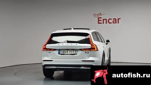 Volvo V60 V60 Cross-country 2nd Generation 2024 года - вид 3