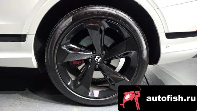 Bentley Bentayga Benteiga 2023 года - похожие автомобили