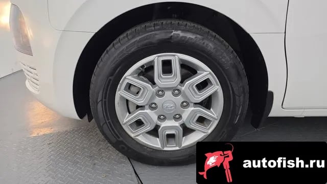 Hyundai Staria Staria 2022 года - похожие автомобили