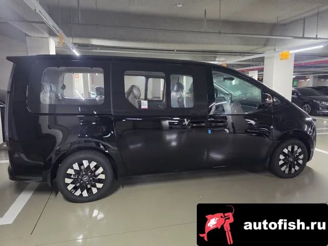 Hyundai Staria Staria 2025 года - похожие автомобили