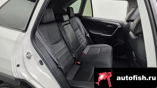 Toyota RAV4 RAV4 5th Generation 2024 года - похожие автомобили