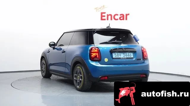 Mini Cooper Cooper Electric 2023 года - вид 4