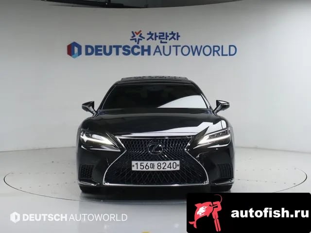 Lexus LS LS500 5th generation 2022 года - вид 3