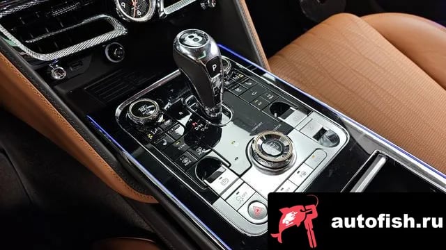 Bentley Flying Spur Flying Spur 3rd Generation 2021 года - похожие автомобили
