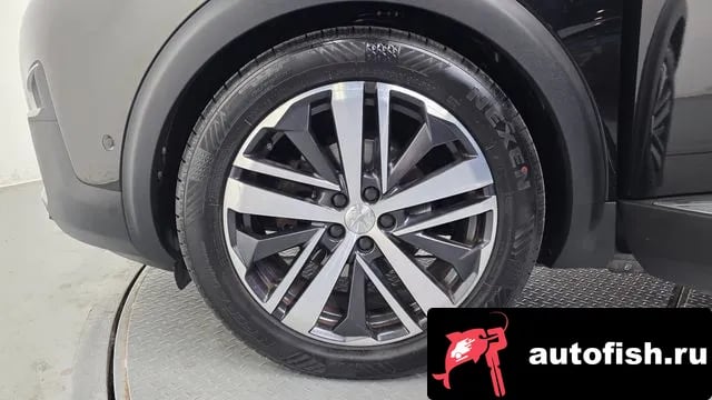 Peugeot 3008 3008 second generation 2018 года - вид 5