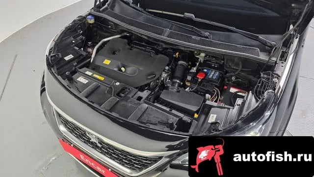 Peugeot 3008 3008 second generation 2018 года - вид 6