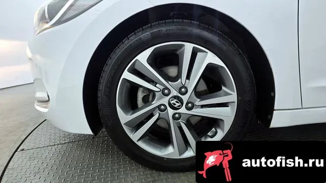 Hyundai AVANTE Avante AD 2018 года - вид 5
