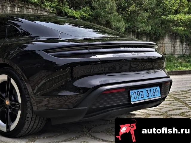 Porsche Taycan Taikan 2025 года - вид 3